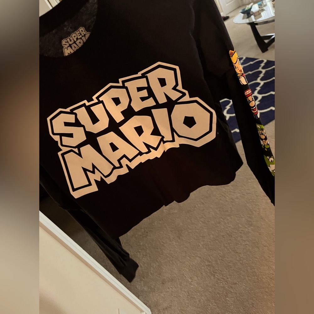 Super mario crop long sleeve